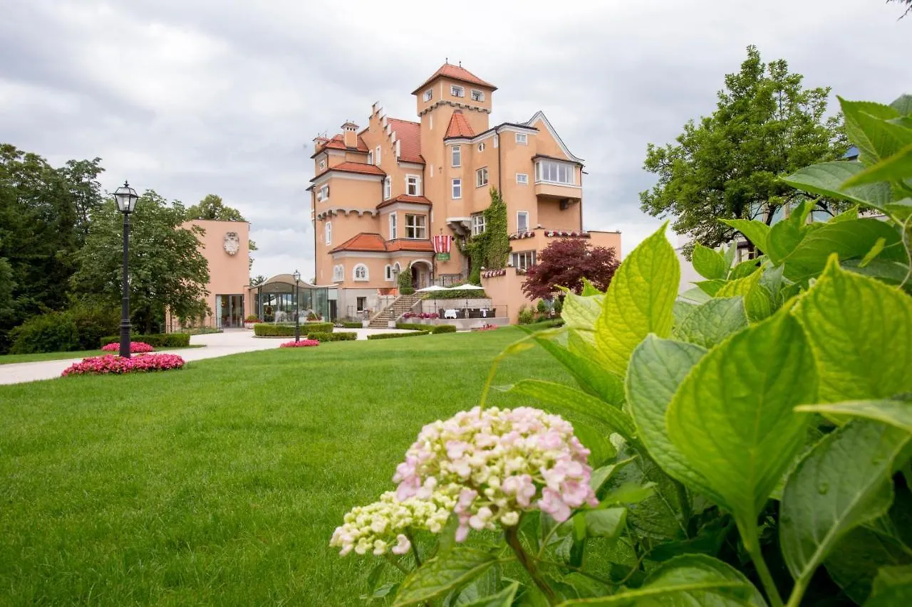 Hotel Schloss Moenchstein Зальцбург 5*,