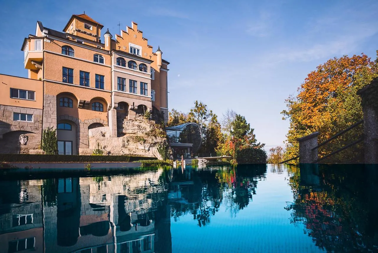 Hotel Schloss Moenchstein Solnohrad 5*,  Rakousko