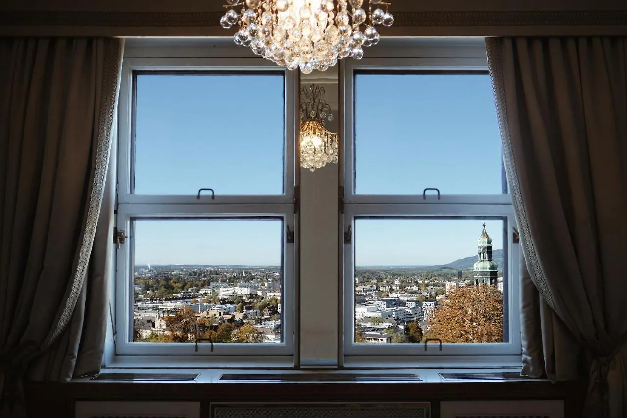 *****  Hotel Schloss Moenchstein Salzburgo Austria